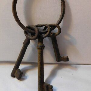 Vintage Rustic Cast Iron Skeleton Keys on Ring - Industrial Farmhouse Decor